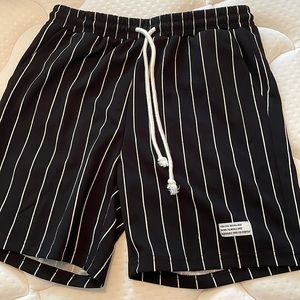 Black and white shorts comfortable Mens small
